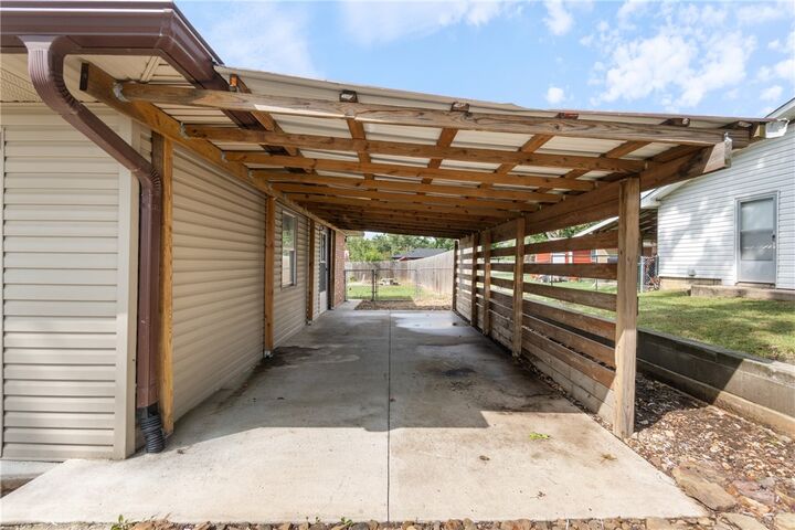 Property Photo:  1311 Royal Drive  AR 72712 