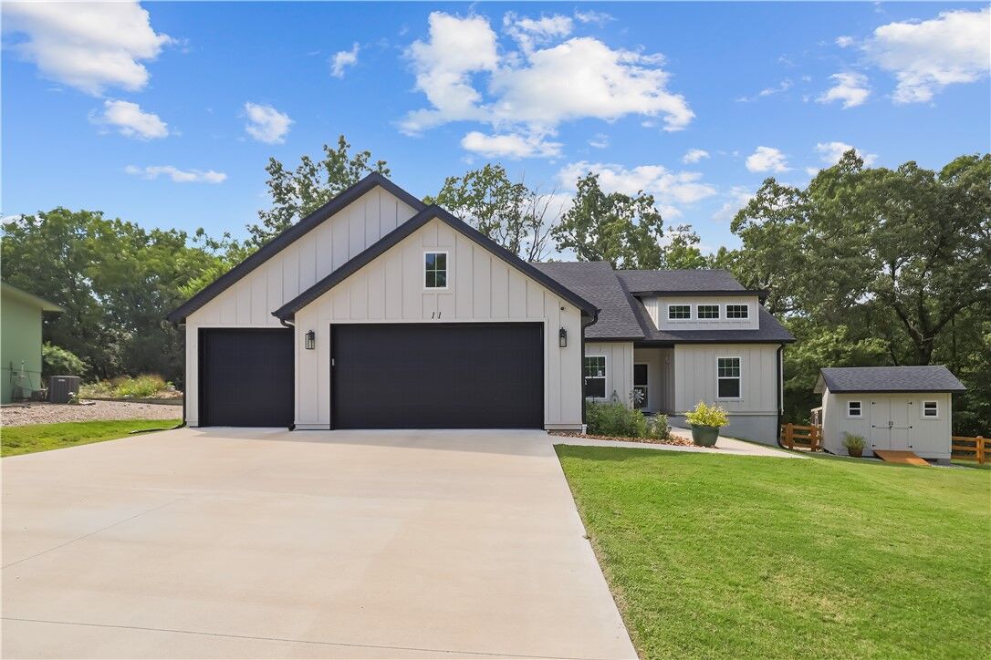 Property Photo: 11 Liddy Lane AR 72715