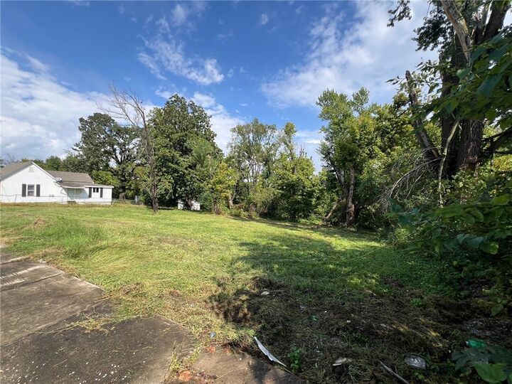 Property Photo:  209 N C Street  AR 72756 