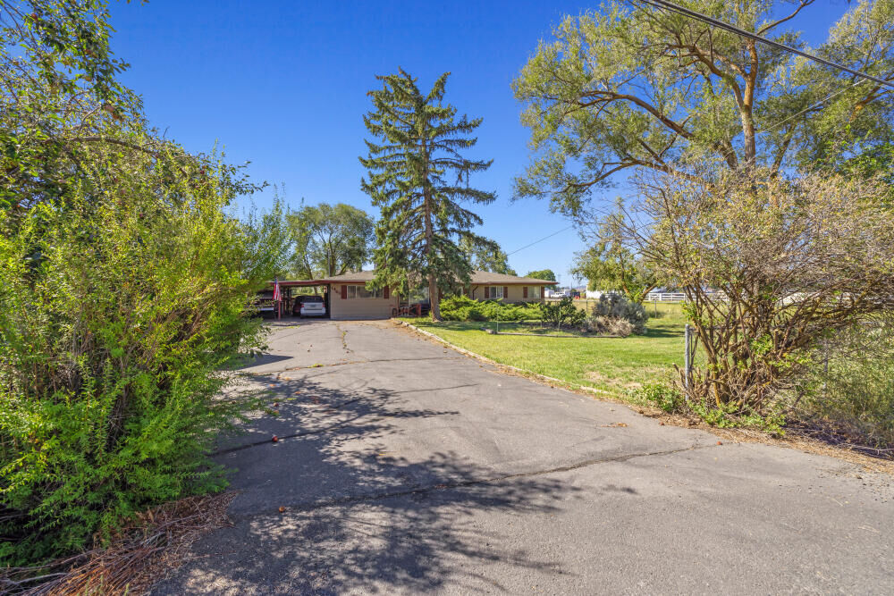 Property Photo:  1460 Joe Wright Road  OR 97603 