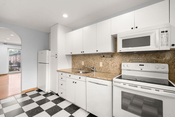 Property Photo:  21 Westgate Rd 6  MA 02132 