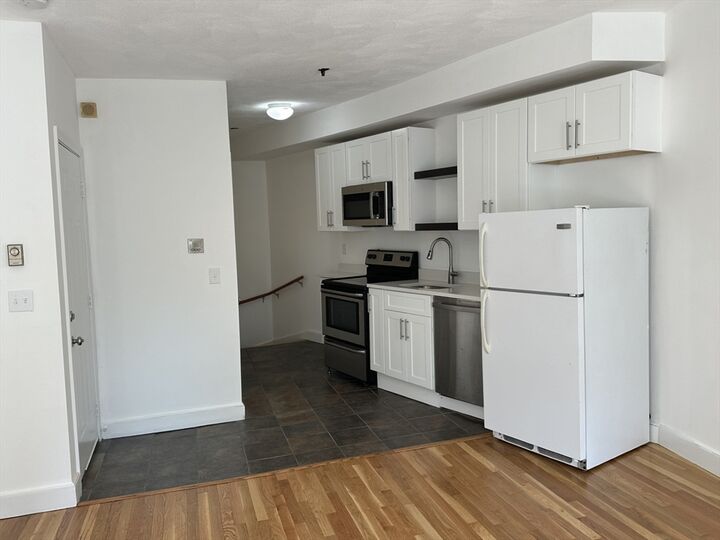 Property Photo: 220-224 North Street 1 MA 02113