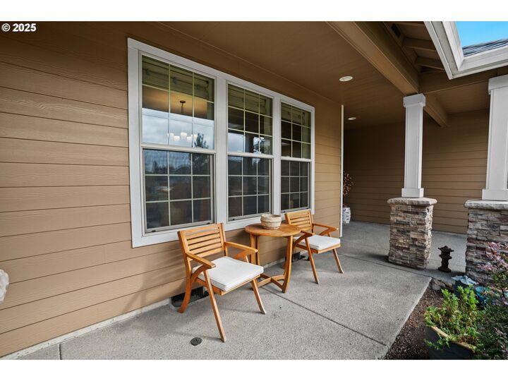 Property Photo:  1258 NE 17th Ave  OR 97013 