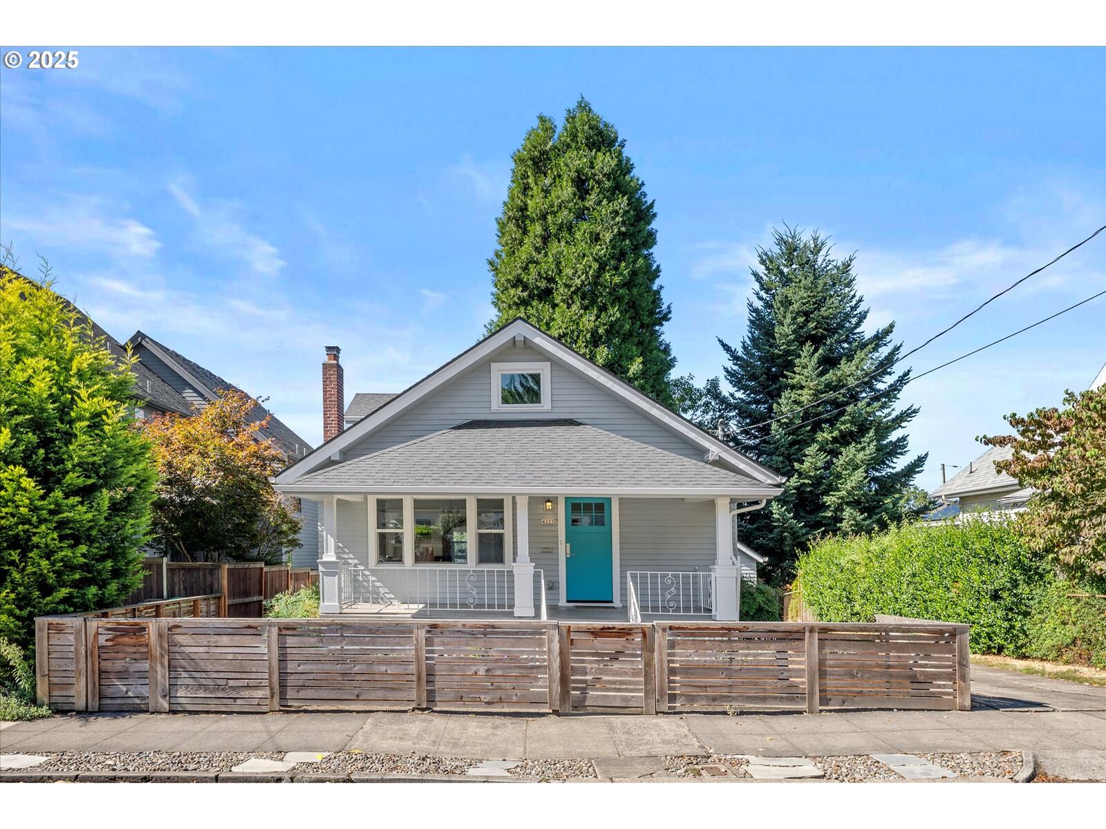 Property Photo: 4225 SE 28th Ave OR 97202