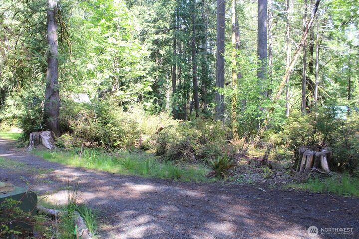 Property Photo:  684 E Portage Road  WA 98584 
