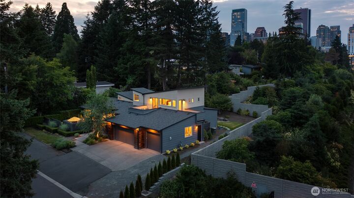 Property Photo:  11116 SE 4th Street  WA 98004 