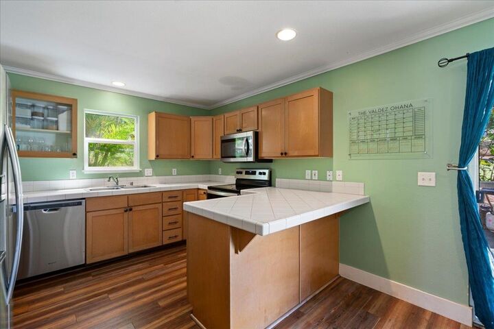 Property Photo: 2740 Liholani St 10 HI 96768