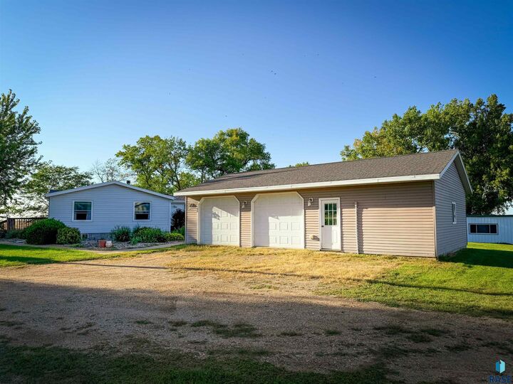 Property Photo:  24194 458th Ave  SD 57042 