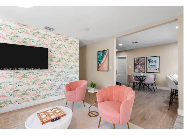 Property Photo: 1345 NE 14th Ave FL 33304