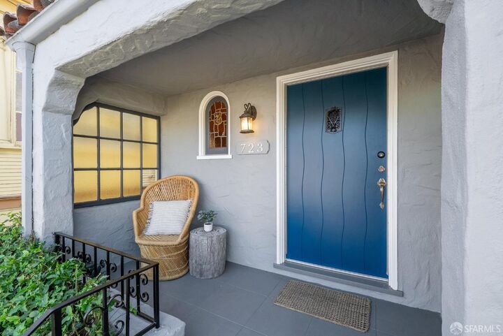 Property Photo:  723 61st Street  CA 94609 