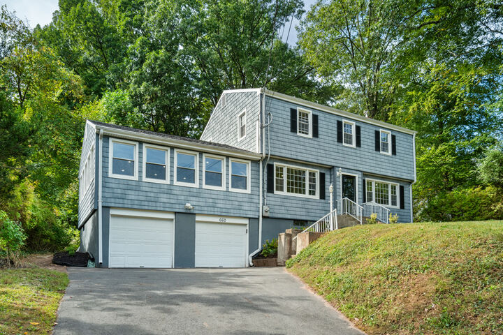 Property Photo:  660 West Woods Road  CT 06518 