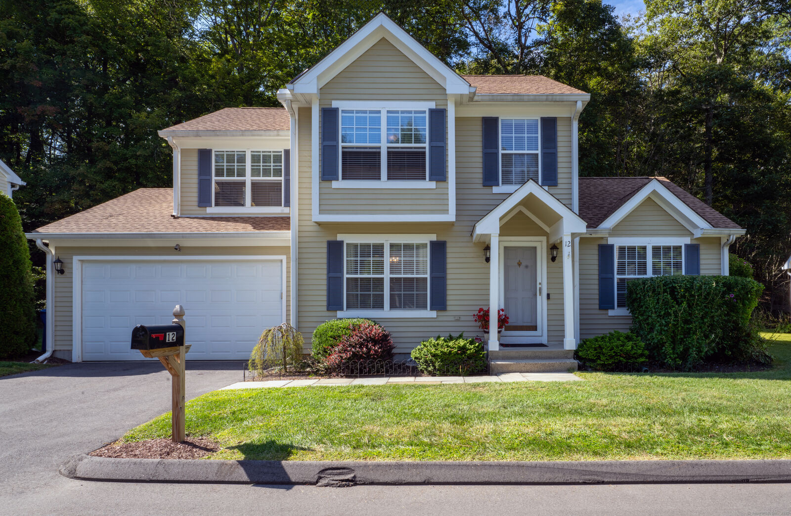 Property Photo:  12 Echo Pond Road #12  CT 06468 