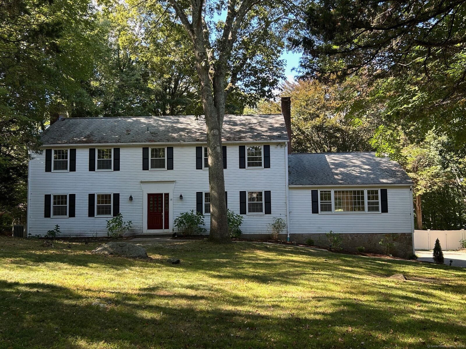 Property Photo:  16 Forest Hills Drive  CT 06443 