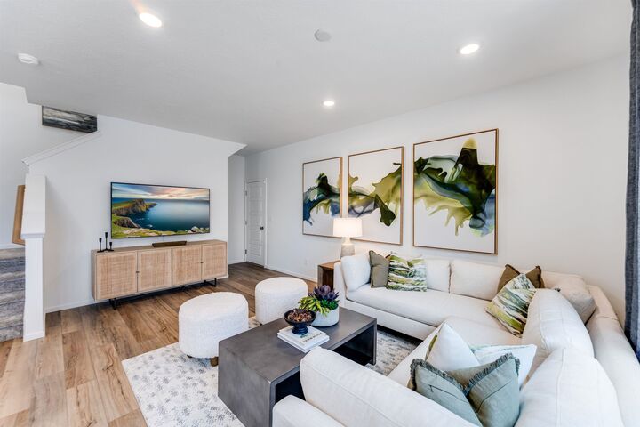Property Photo:  24870 E Coopers Hawk Ln  WA 99019 