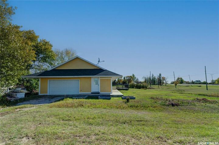 Property Photo:  126 George Street  SK S0H 1G0 