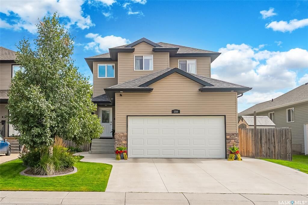 Property Photo:  250 McCallum Way  SK S7R 0H7 