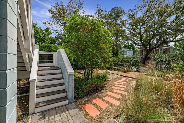 Property Photo:  1111 Laurel Avenue  GA 31328 