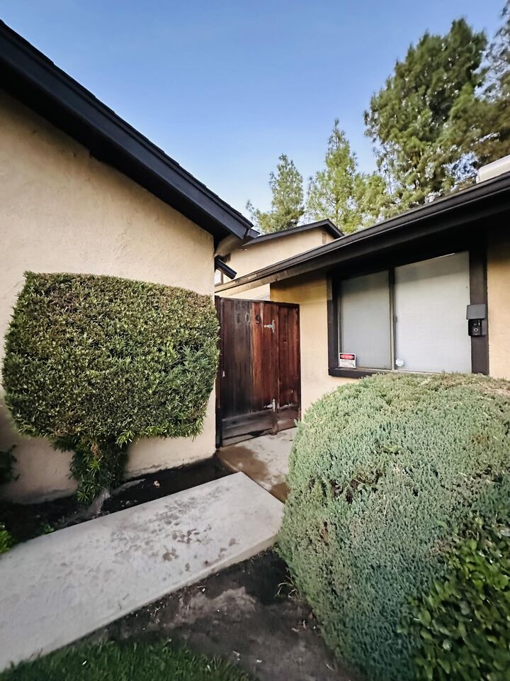 4985 E Butler Avenue 109  Fresno CA 93727 photo