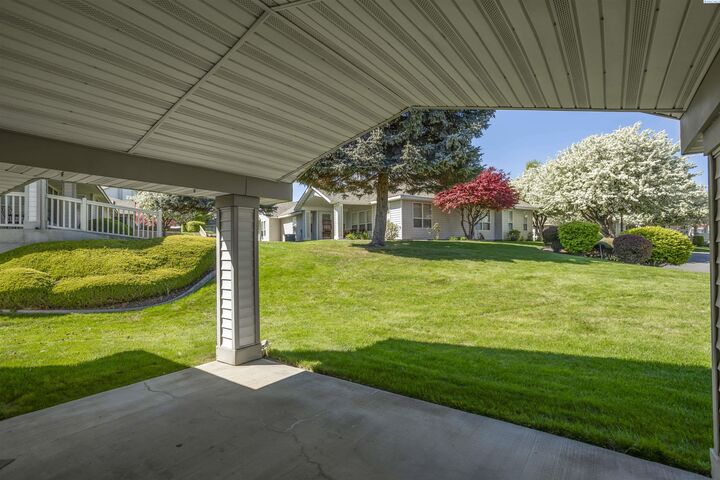 Property Photo: 3516 S Fisher Ct WA 99337