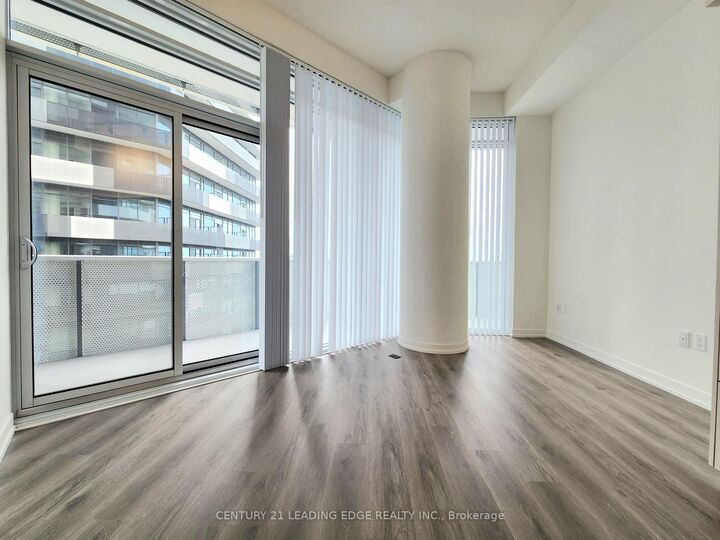 Property Photo:  138 Downes Street 4910  ON M5E 0E4 