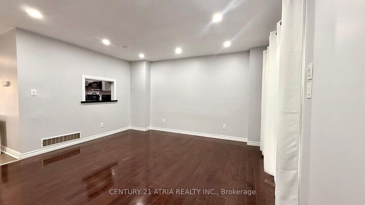 Property Photo:  20 Brookmill Boulevard 109  ON M1W 2Y5 