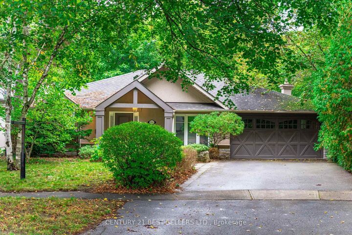 Property Photo:  1595 Calverton Court  ON L5G 2W4 