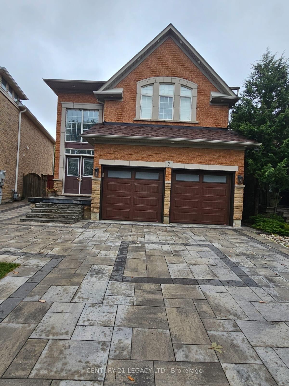 Property Photo:  7 Trailside Walk  ON L6S 6J1 