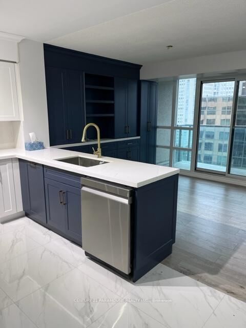 Photo de la propriété: 208 Enfield Place 1202 ON L5B 0G8
