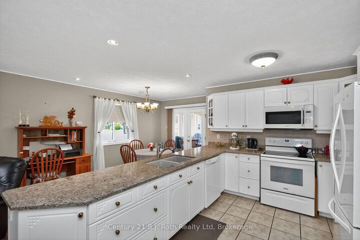 Property Photo:  64 James Street  ON L9M 2J1 