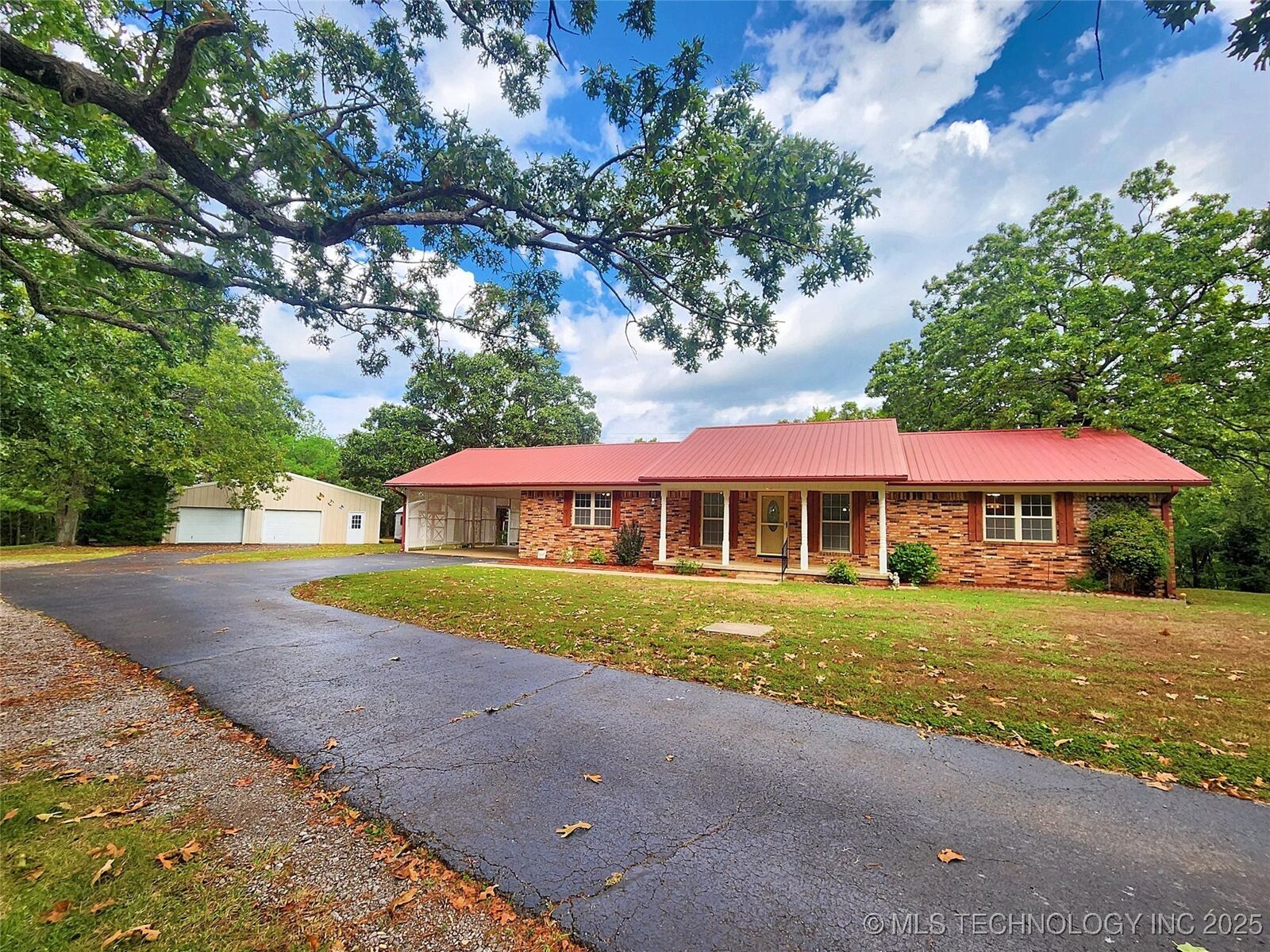 Property Photo: 20178 E Horseshoe Bend Road OK 74451