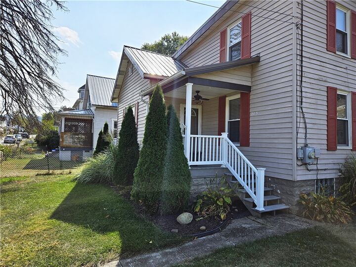 Property Photo:  205 E Georgia Ave  PA 15425 