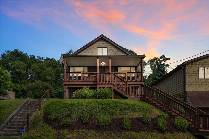 Property Photo:  2320 Hill Street  PA 15235 