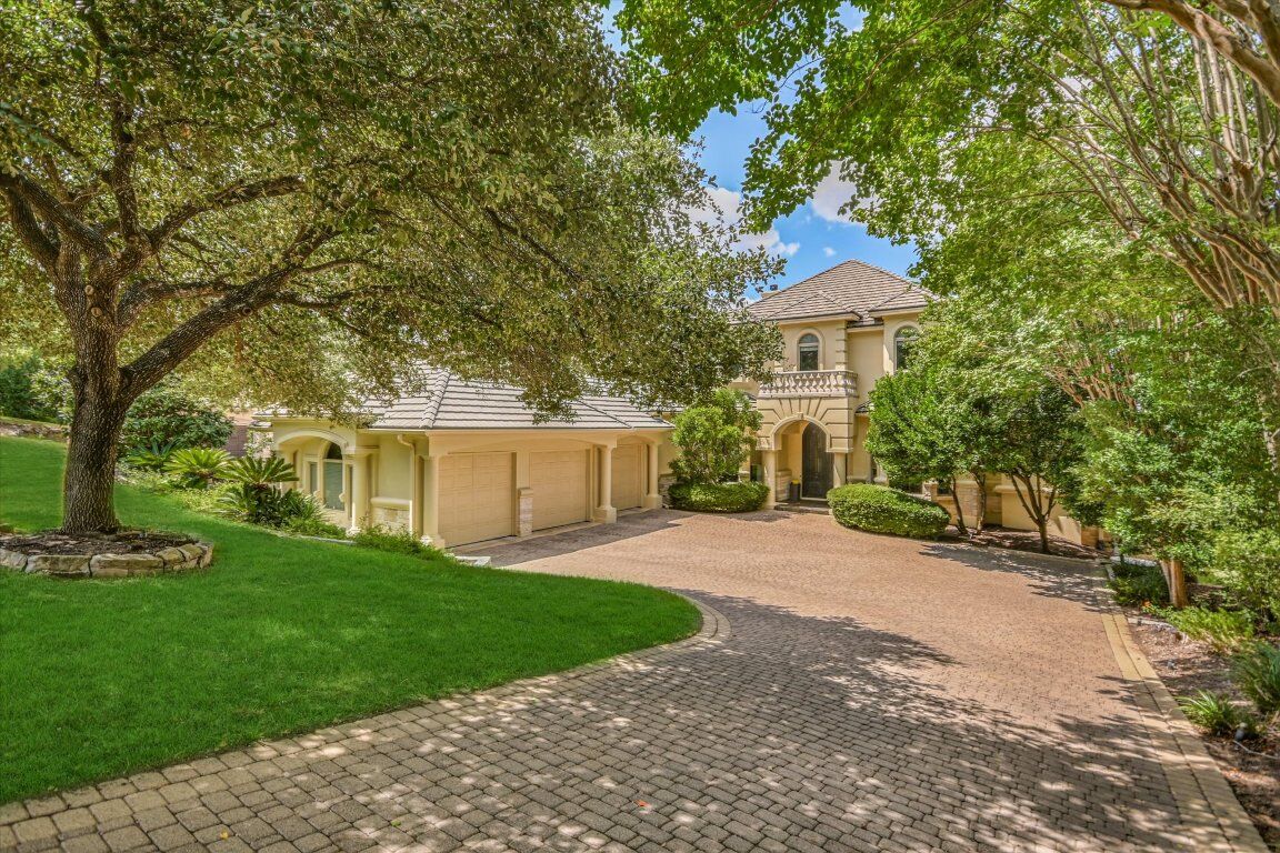 Property Photo: 1812 Chalk Rock Cove TX 78735