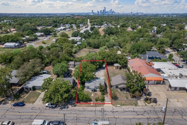 908 Vargas Road  Austin TX 78741 photo