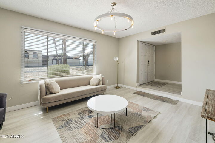 Property Photo: 1732 E Hermosa Drive AZ 85282