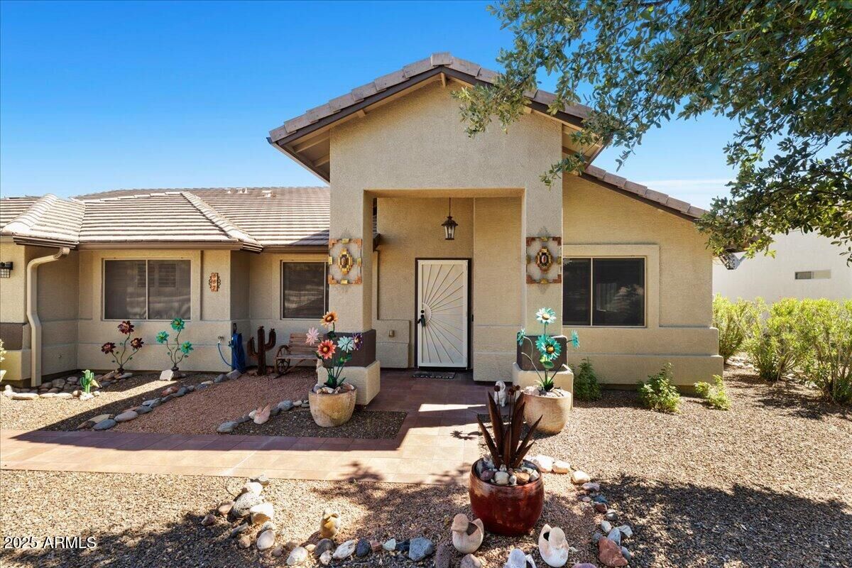 Property Photo: 667 S Cliffs Parkway AZ 86322