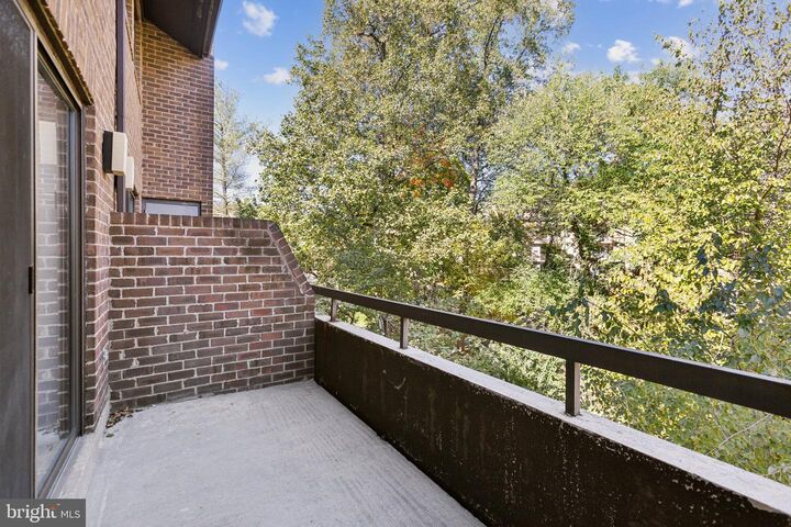 Property Photo:  3115 Hawthorne Drive NE 3115  DC 20017 