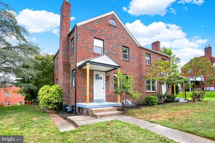 Property Photo:  325 Oak Hill Drive  PA 17057 