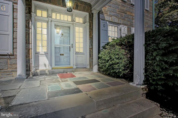 Property Photo:  307 W W King Street  PA 17257 