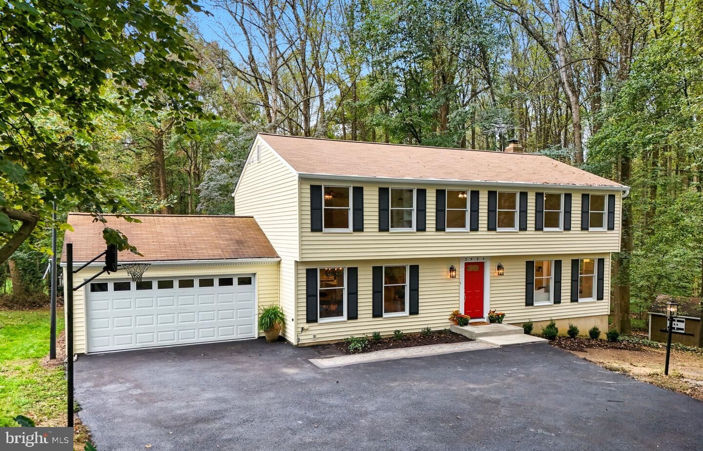 Property Photo: 2904 Rock Manor Court VA 20171