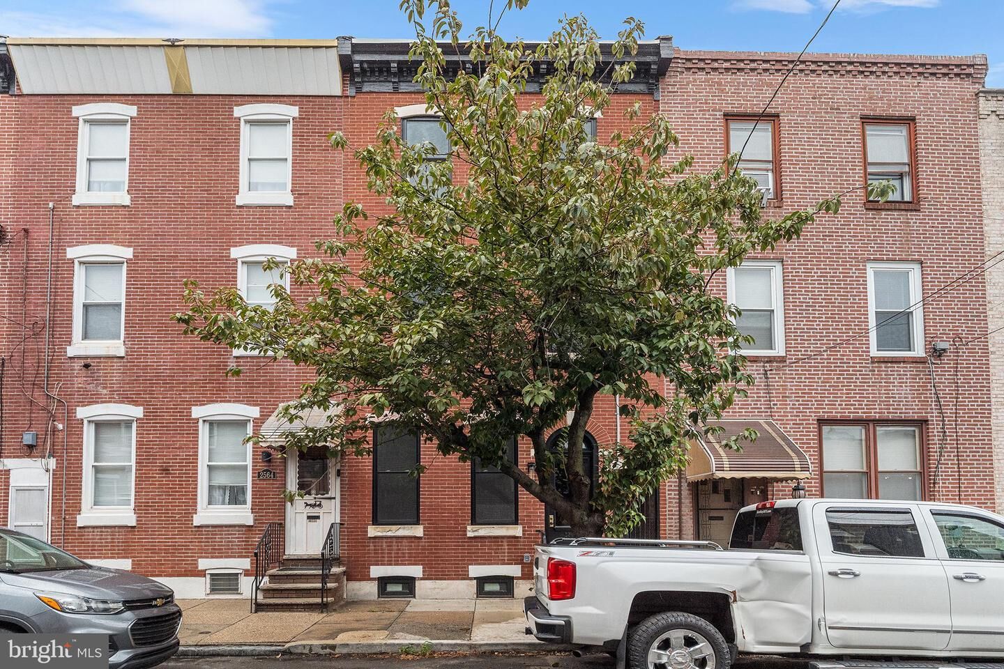 Property Photo:  2566 Salmon Street  PA 19125 