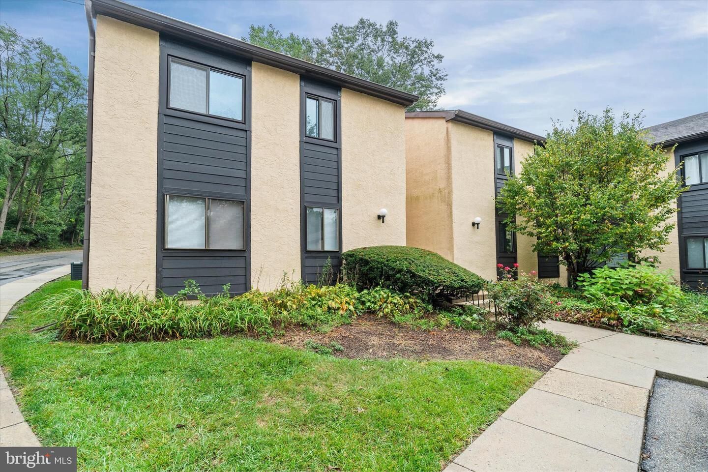 Property Photo:  1602 Painters Crossing 1602  PA 19317 