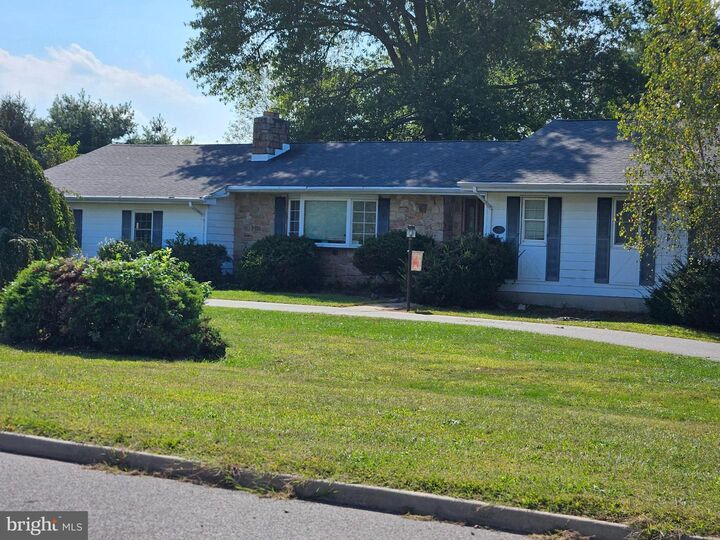Property Photo:  156 Ellisdale Road  NJ 08501 