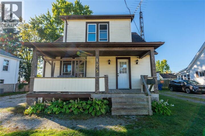 Property Photo:  1125 Elizabeth Street  ON N8A 3A9 