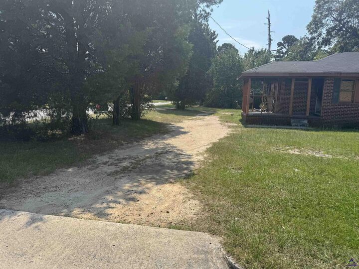 Property Photo:  1162 Ruben Drive  GA 31206 