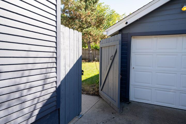 Property Photo:  1018 10th Street  IA 50010 