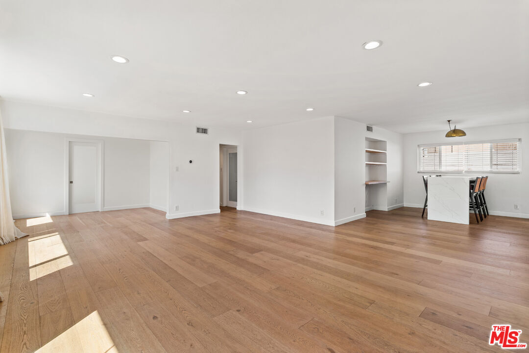 Property Photo:  1525 N Hayworth Ave  CA 90046 