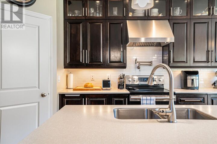 Property Photo:  8 Monument Road  NL A1W 2A3 