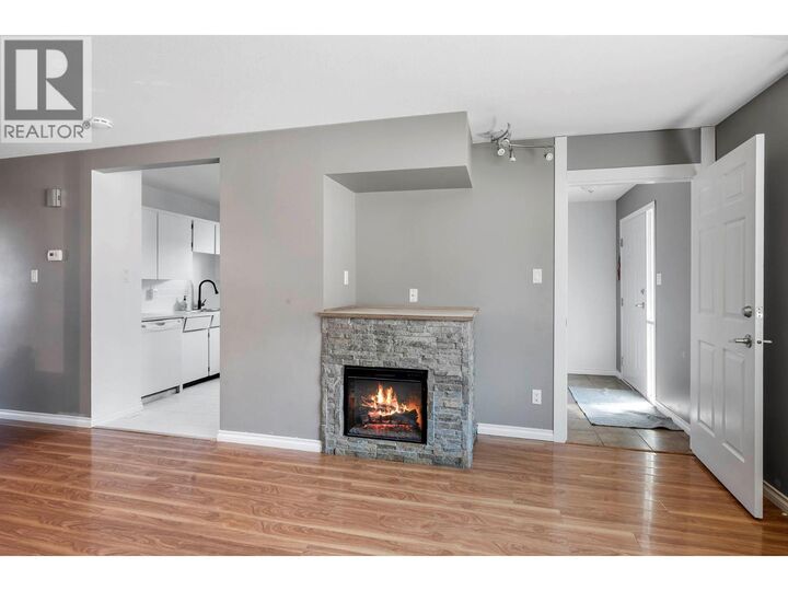 Photo de la propriété:  366 Waddington Drive  BC V2E 1M5 