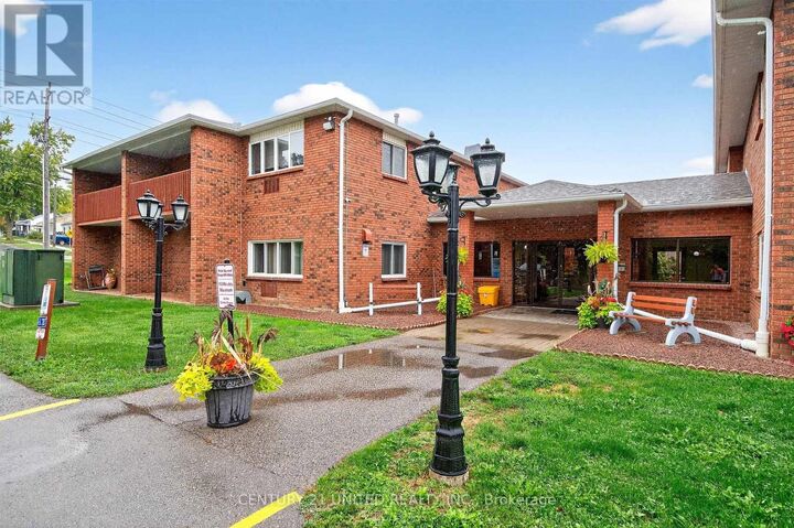 Property Photo:  475 Parkhill Road West 224  ON K9H 7M5 